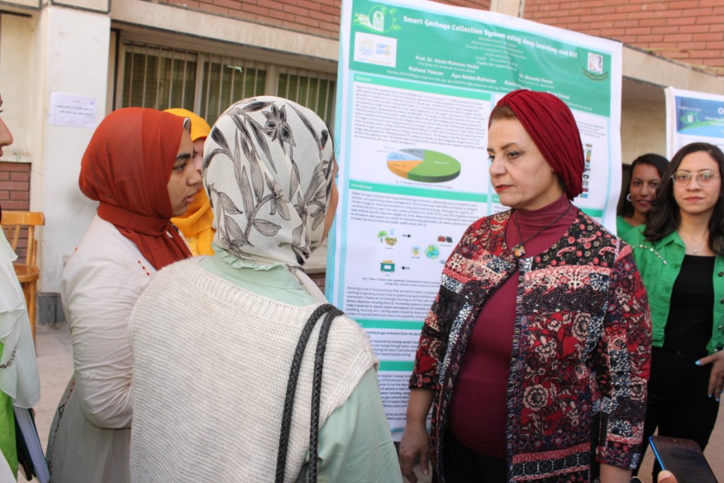 زيارة نائب رئيس جامعة أسيوط (5)