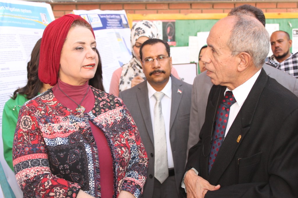 زيارة نائب رئيس جامعة أسيوط (4)