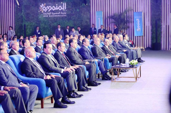 الرئيس السيسي يشهد افتتاح المرحلة الأولى لمدينة المنصورة الجديدة (21)
