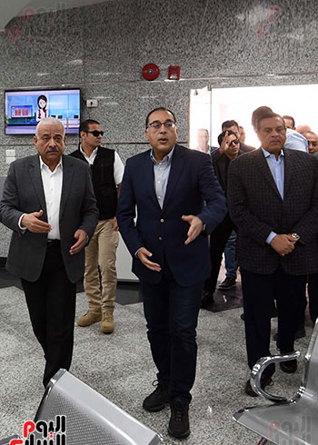 بدء زيارة رئيس الوزراء الى محافظة السويس مبنى المحقظة والمركز النوكنولجي (24)