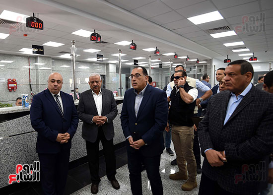 بدء زيارة رئيس الوزراء الى محافظة السويس مبنى المحقظة والمركز النوكنولجي (25)