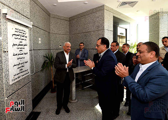 بدء زيارة رئيس الوزراء الى محافظة السويس مبنى المحقظة والمركز النوكنولجي (16)