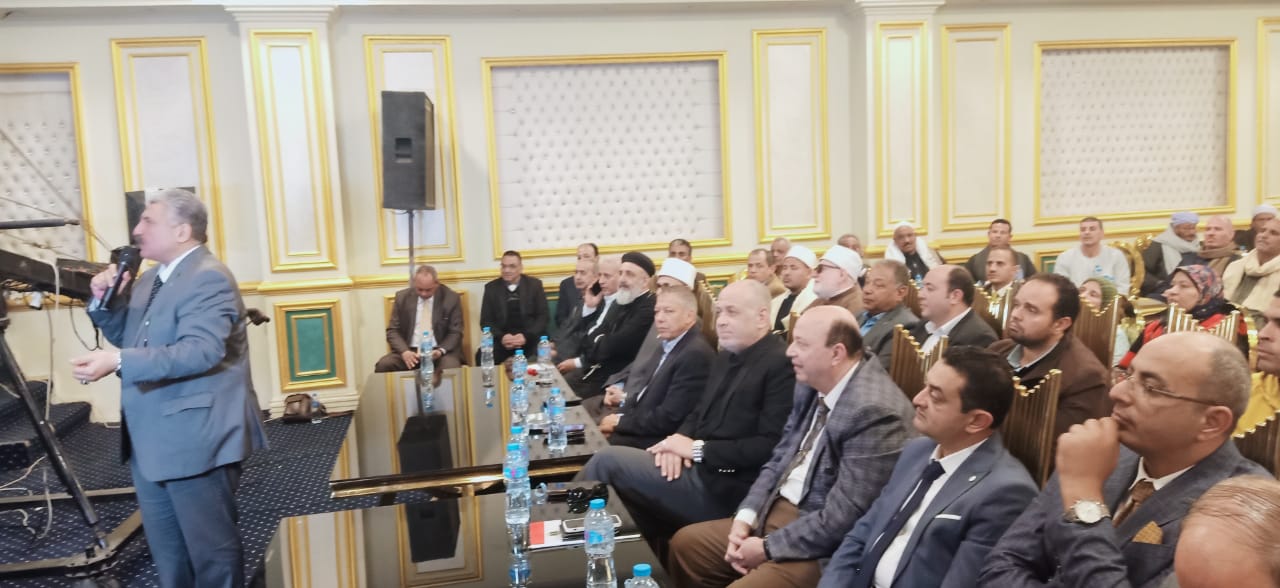 جلسة الحوار الوطني حول دور الاقتصاد المصرى فى تعزيز الصادرات (13)