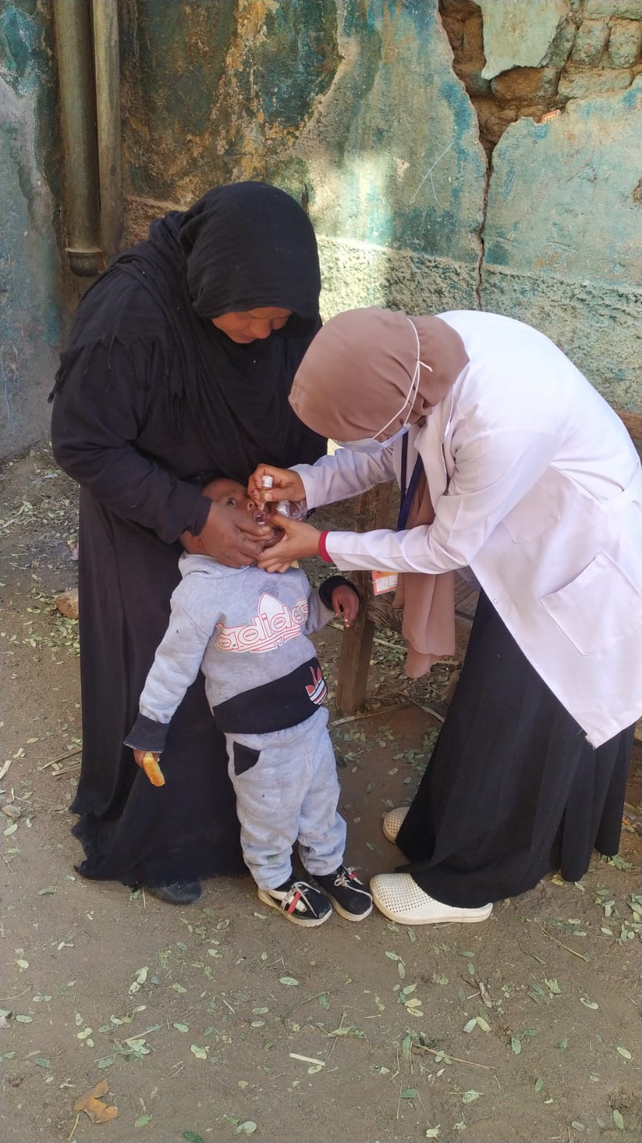 تطعيم الأطفال فى الشوارع