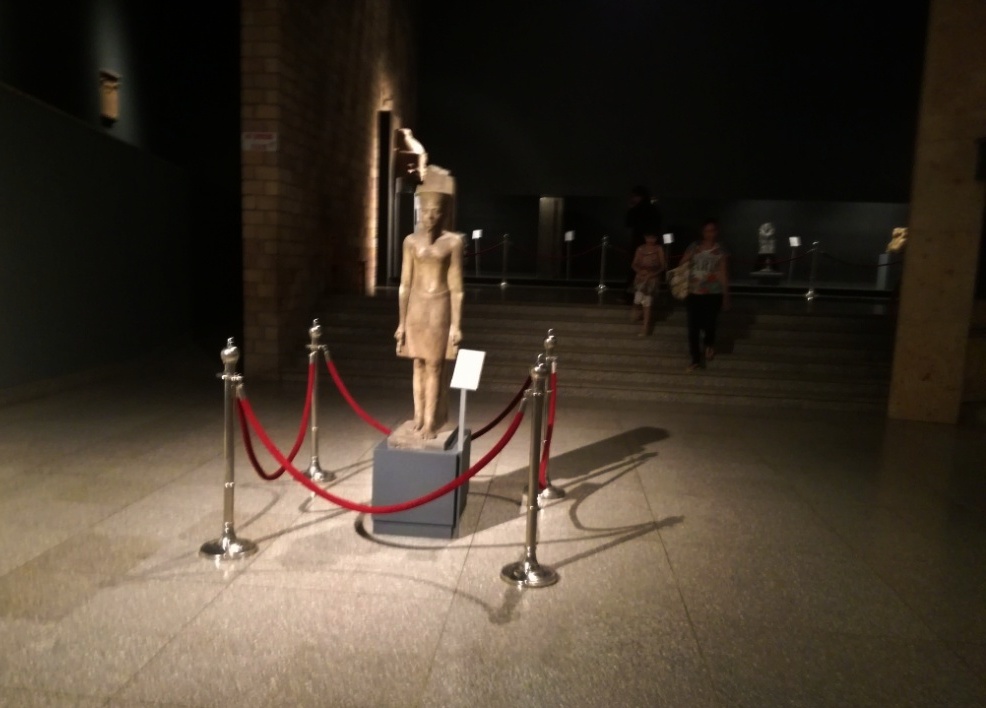 سحر الحضارة الفرعونية تتجمع داخل متحف الأقصر