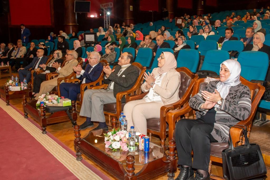 جانب من مؤتمر حياة كريمة