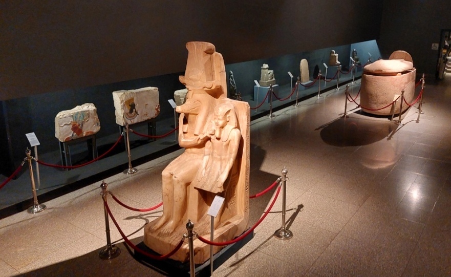احدي القاعات المميزة داخل متحف الاقصر