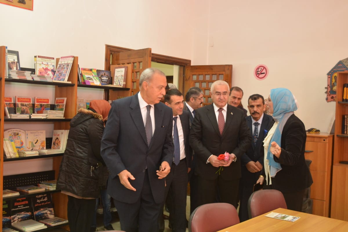 محافظ القليوبية يستقبل سفير أذربيجان بالقاهرة لوضع أكليل من الزهور على تمثال الزعيم حيدر علييف بالقناطر الخيرية (10)