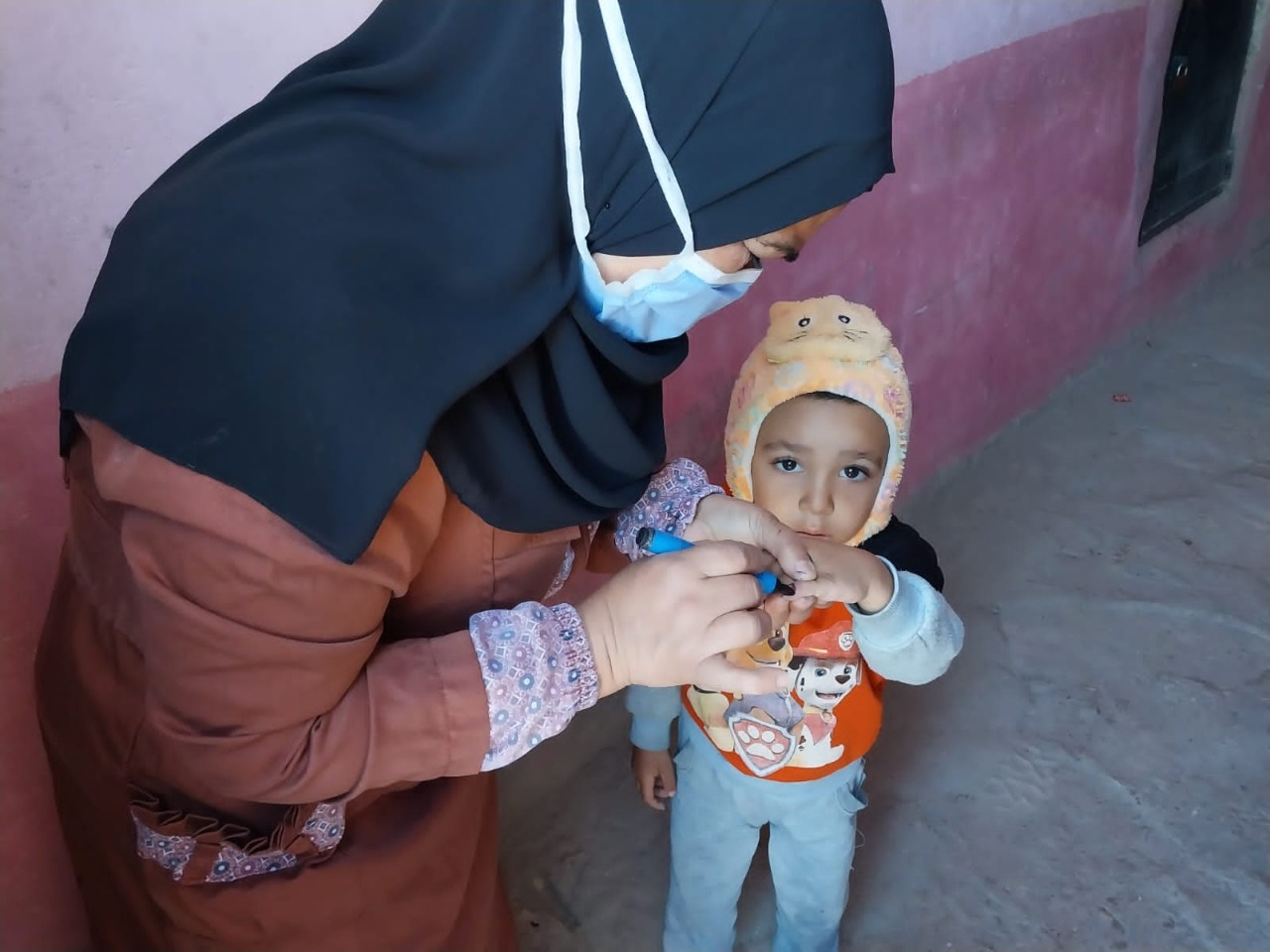 حملات التطعيم ضد شلل الأطفال بالمحافظات (2)