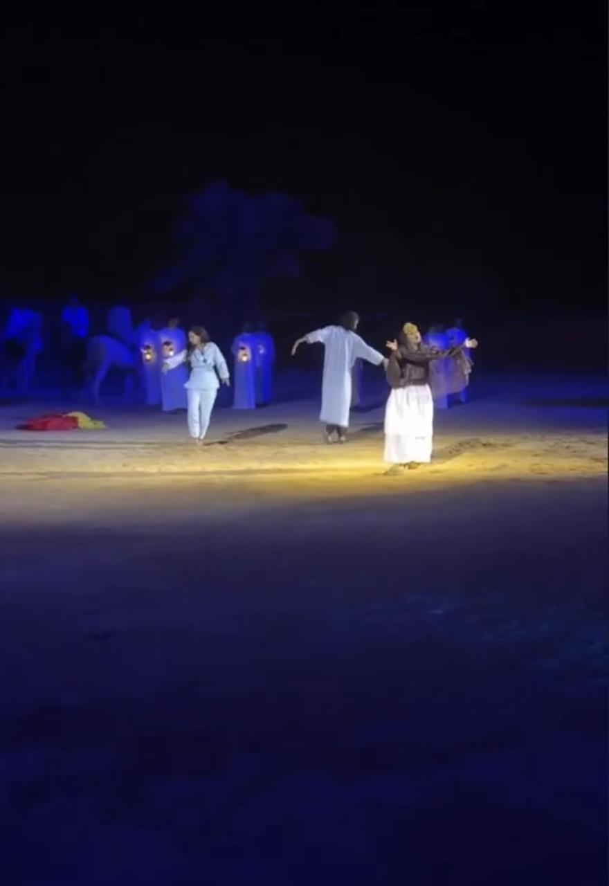 منت البار يختتم فاعليات الدورة السادسة من مهرجان الشارقة للمسرح الصحراوي (1)