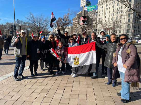 استقبال الجالية المصرية للرئيس السيسي فى واشنطن (6)