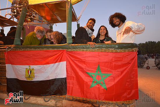 علم-المغرب-يرتفع-فى-سماء-الأقصر-برحلات-البالون