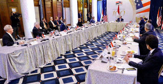 لقاء الرئيس السيسي مع النواب الأمريكي (1)