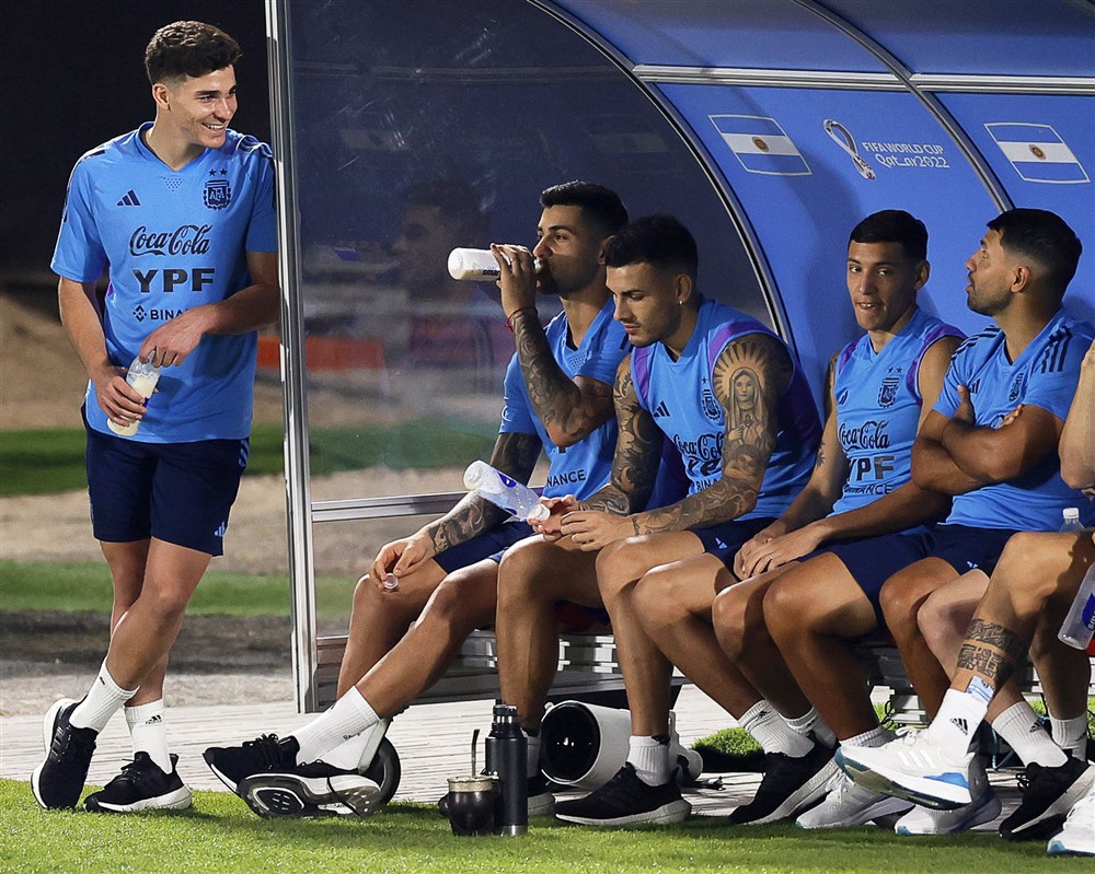 منتخب الأرجنتين (9)