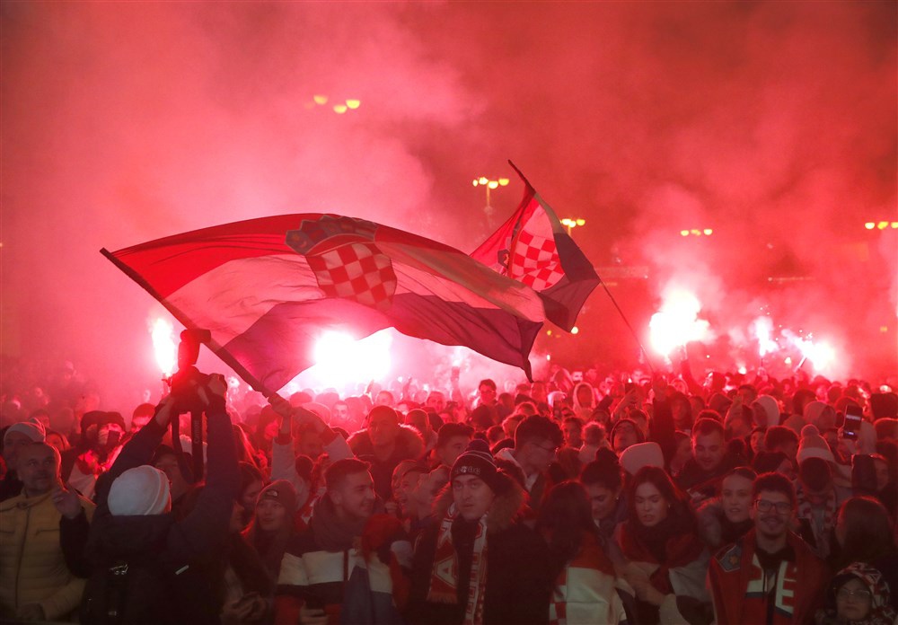 احتفالات جماهير كرواتيا (1)