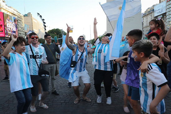 احتفالات جماهير الأرجنتين (4)