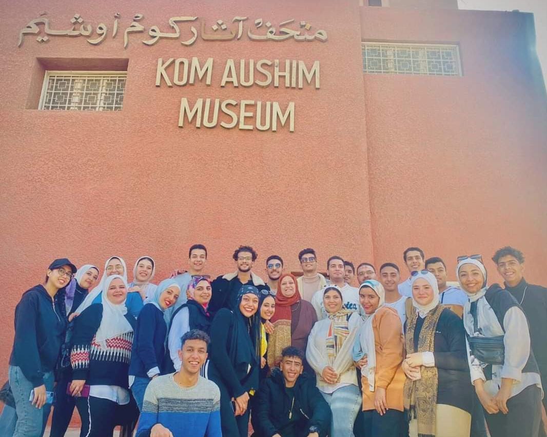 طلاب كلية السياحة بجامعة قناة السويس في زيارة ميدانية لمحافظة الفيوم (4)