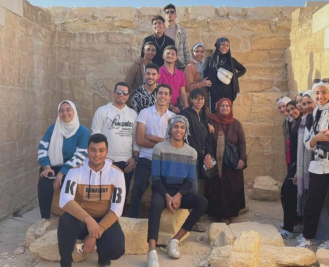 طلاب كلية السياحة بجامعة قناة السويس في زيارة ميدانية لمحافظة الفيوم (1)