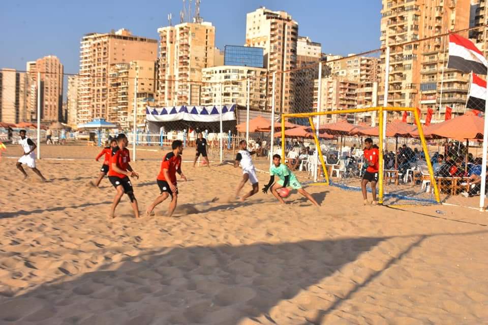 محافظة الإسكندرية تستضيف المعسكر التدريبي للمنتخب الوطني لكرة القدم الشاطئية (4)