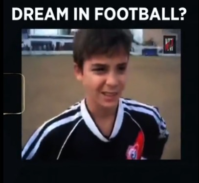 جوليان ألفاريز فى طفولته جوليان ألفاريز فى طفولته