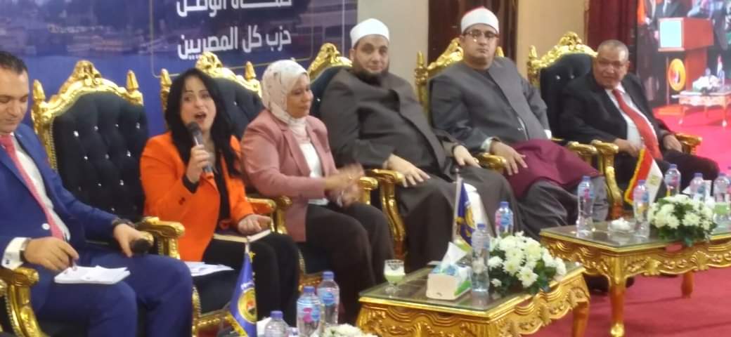 الدكتور صلاح جمعة والشيخ محمود الشحات أنور خلال الحوار الوطني