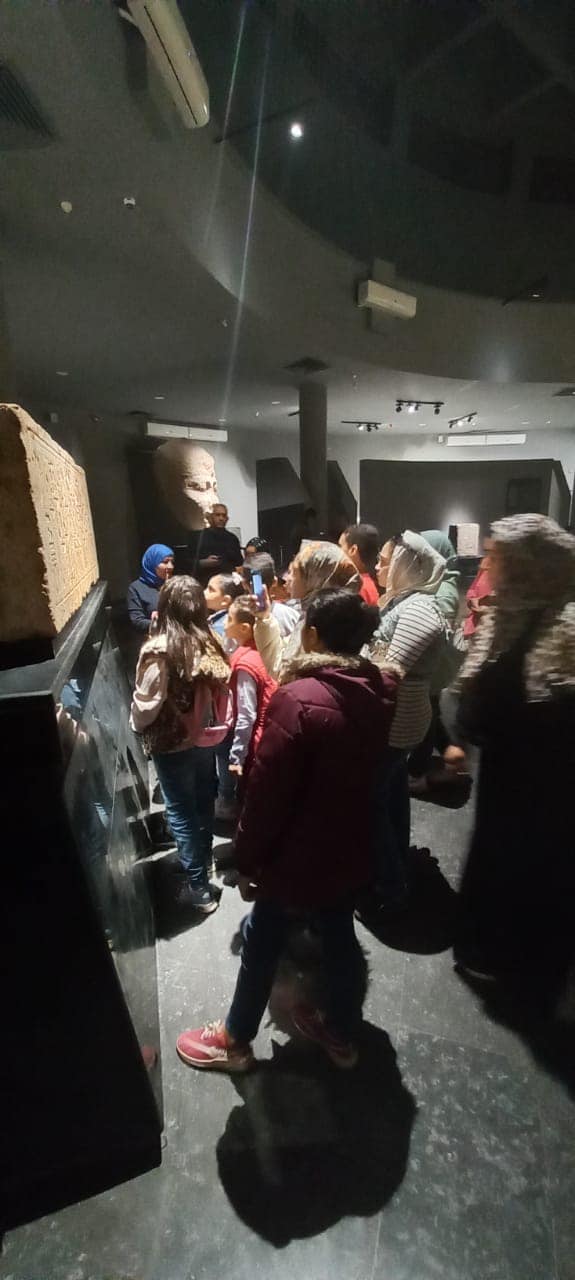 الاسر المحلاوية تتابع التحف الاثرية بمتحف كفر الشيخ