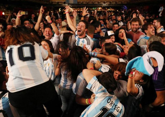 جماهير الأرجنتين (2)