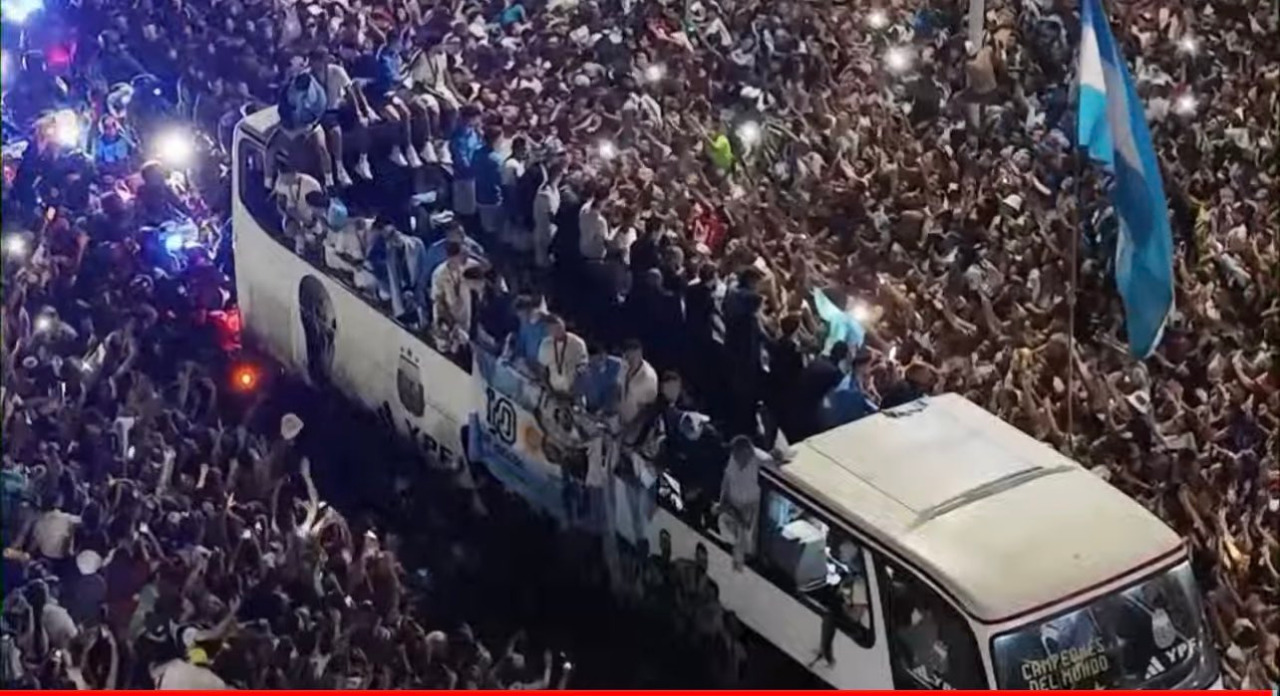 الملايين في شوارع الارجنتين احتفالا بكأس العالم