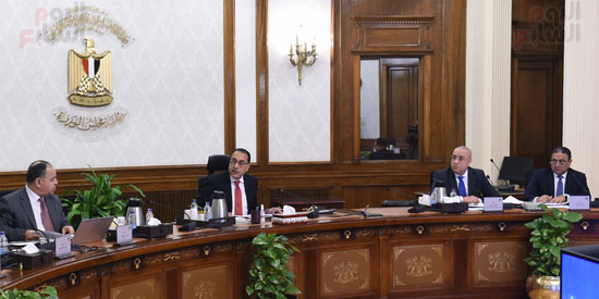 رئيس الوزراء يتابع الموقف التنفيذى لمبادرة سكن كل المصريين لمحدودى الدخل (2)