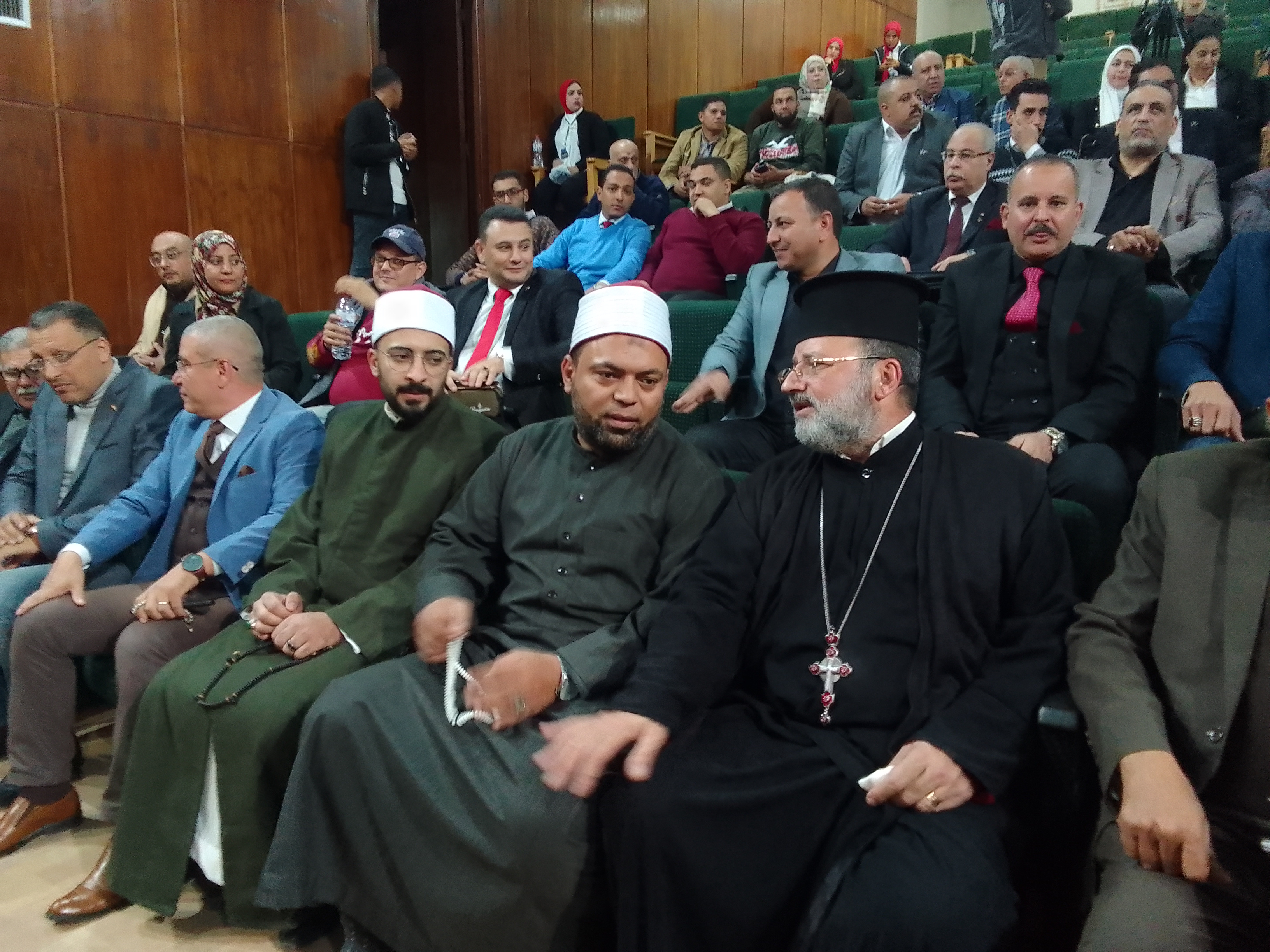 رجال الدين يشاركون الحوار الوطني لحزب حماة الوطن بدمياط (1)
