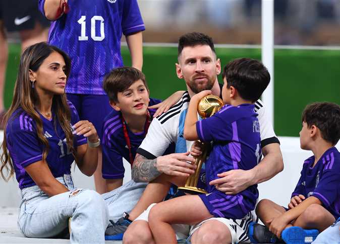 ميسى وعائلته فى نهائى كاس العالم 2022