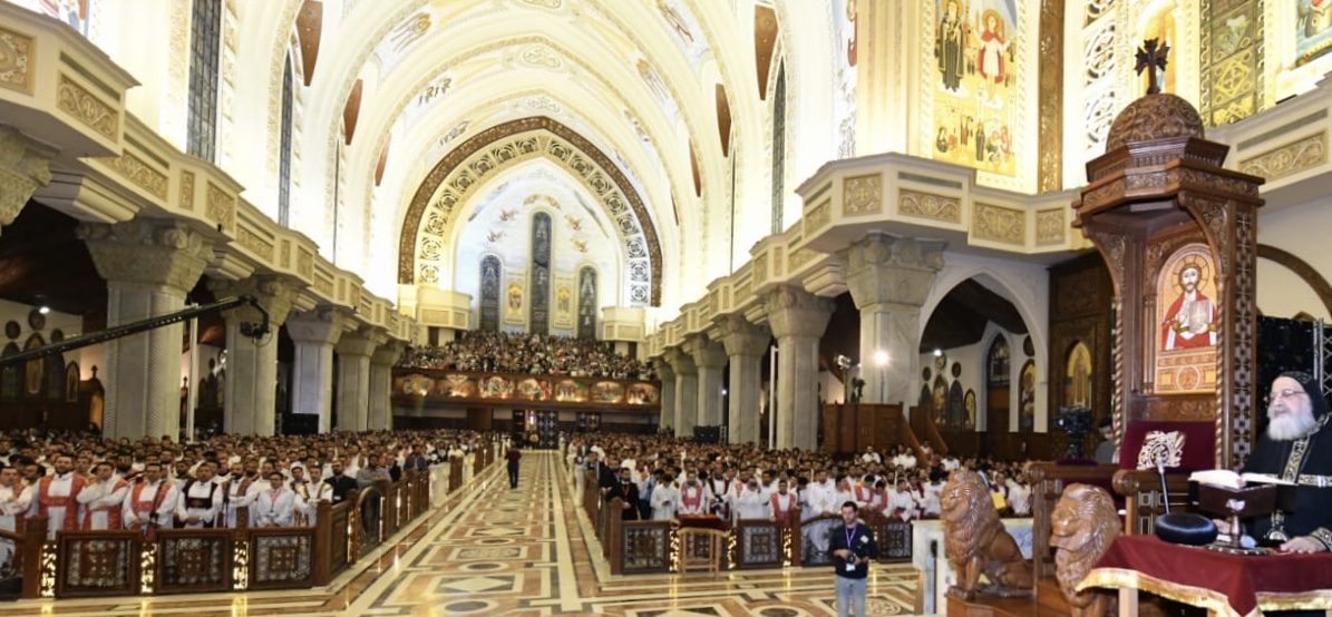 جانب من مشاركة البابا تواضروس صلوات التسبيح في الكاتدرائية المرقسية (4)