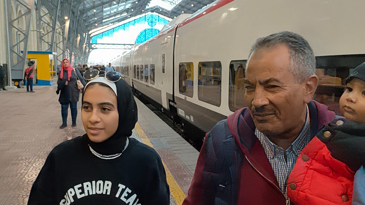 وصول أول رحلات قطار التالجو الفاخر إلي بالإسكندرية (1)