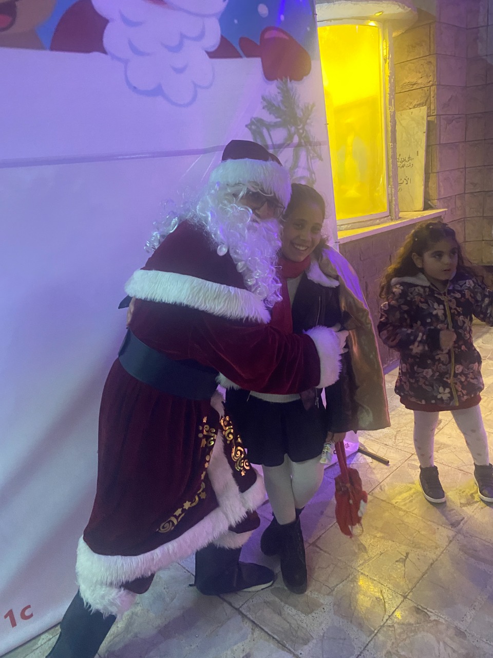 بابا نويل مع الأطفال