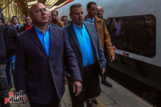 جولة وزير النقل بمحطة مصر برمسيس (17)