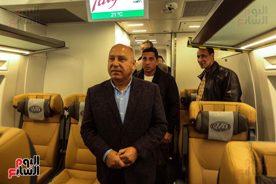 جولة وزير النقل بمحطة مصر برمسيس (14)