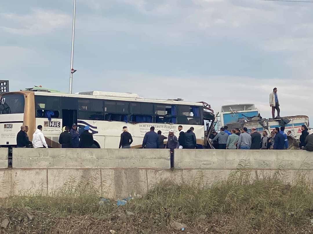 حادث تصادم أتوبيس على طريق المنصورة - جمصة (5)