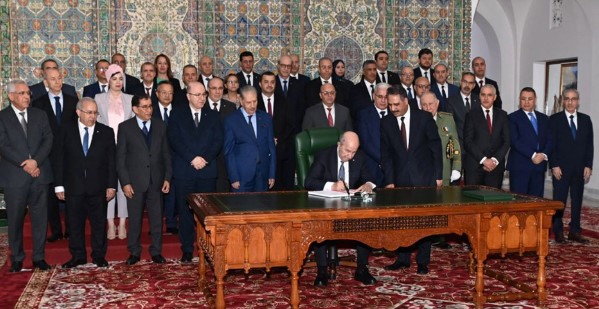 توقيع الرئيس الجزائري