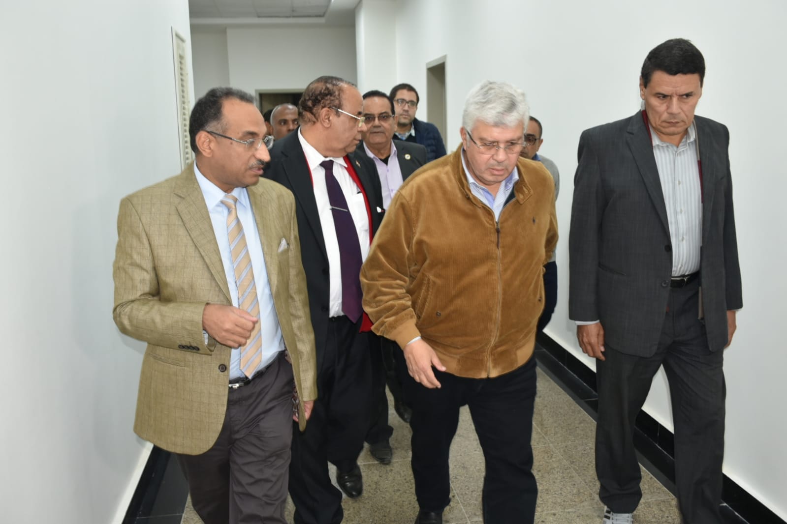 وزير التعليم العالي والبحث العلمي خلال جولته بجامعة طيبة
