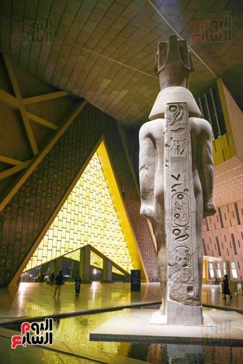 بهو المتحف المصرى الكبير