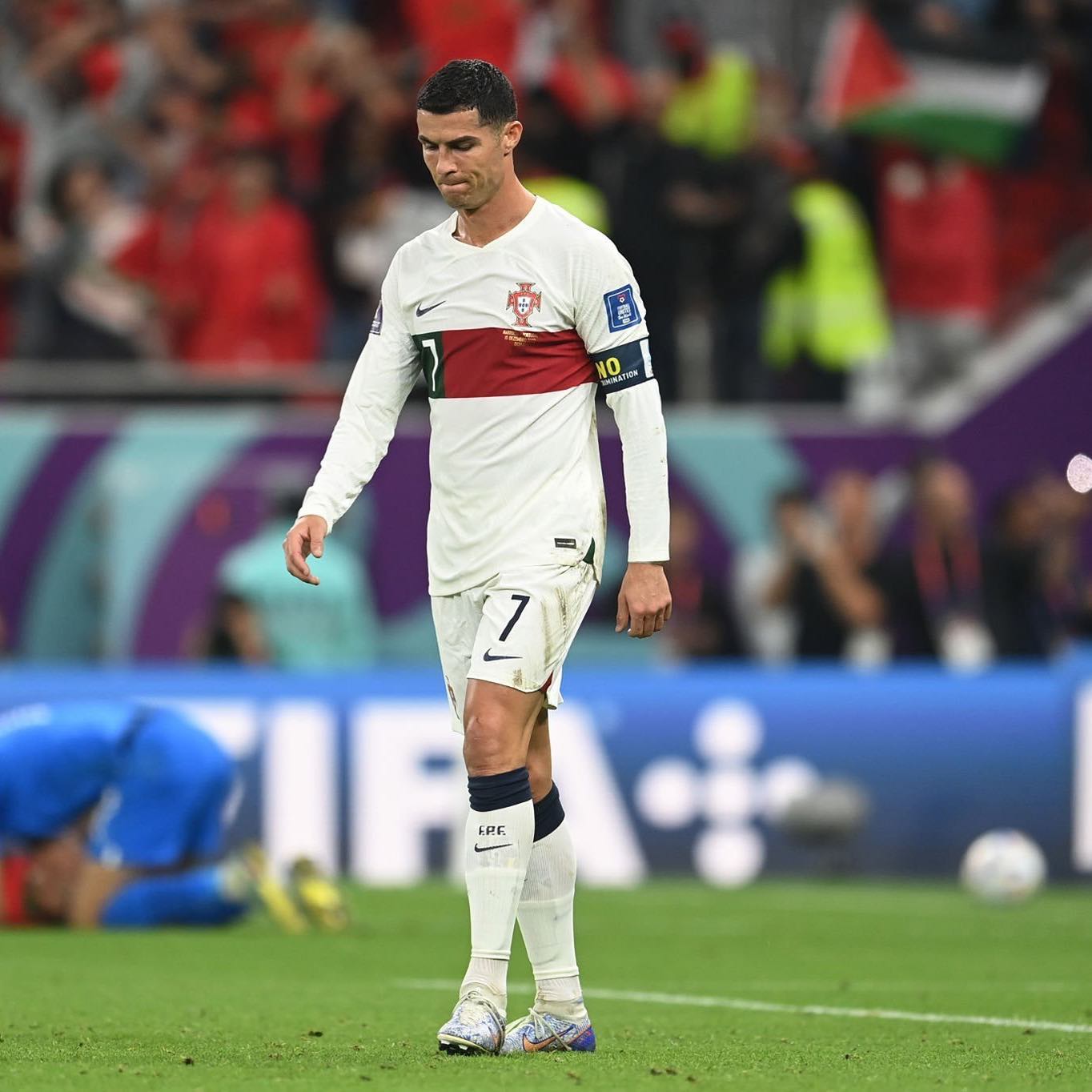 رونالدو بعد إقصاء كأس العالم رونالدو بعد إقصاء كأس العالم