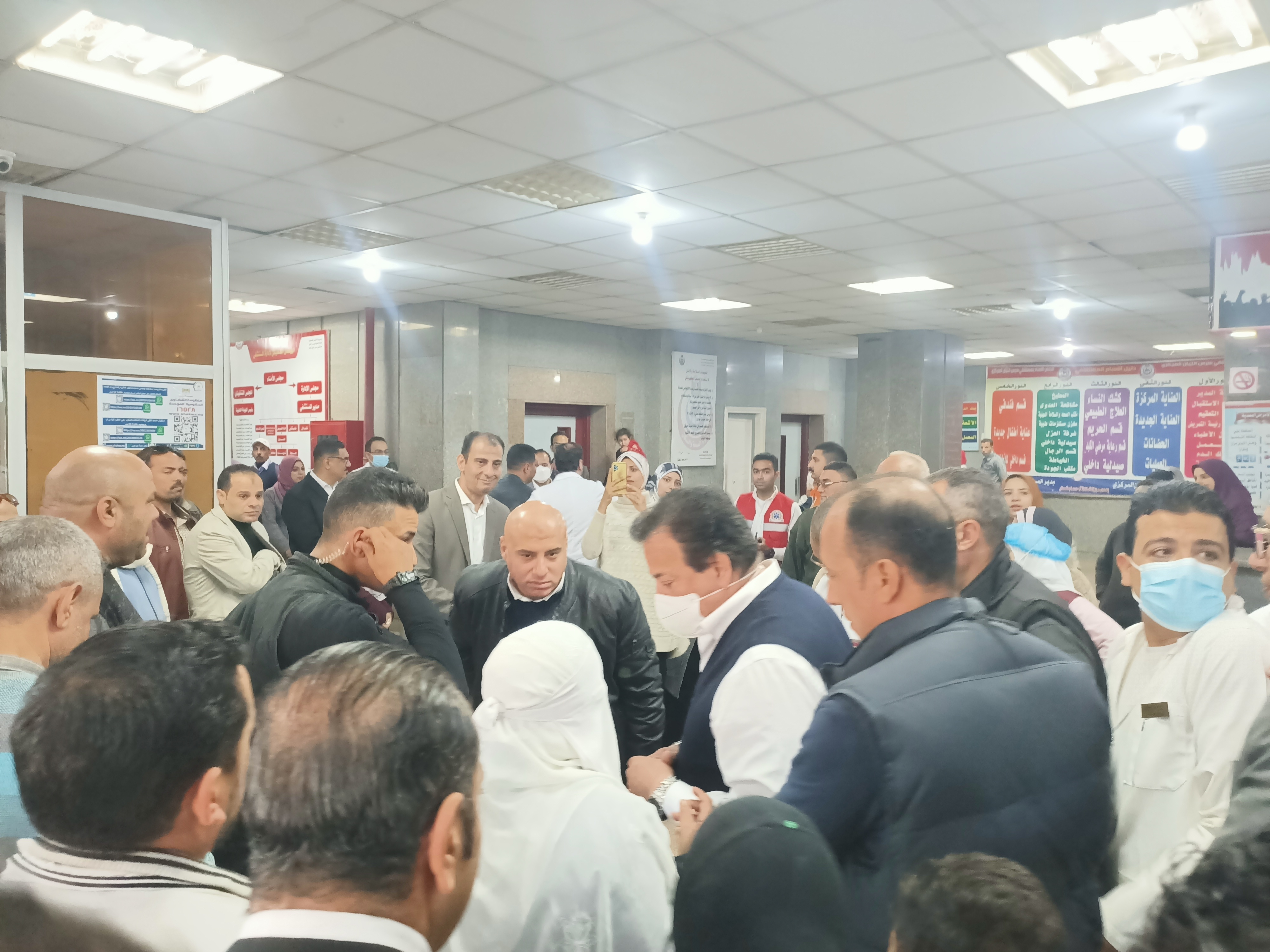 وزير الصحة يتفقد مستشفى سرس الليان ومركز الغسيل الكلوى (2)