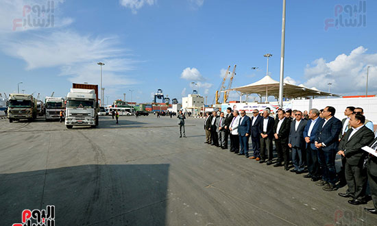 جولة رئيس الوزراء فى ميناء الإسكندرية (4)