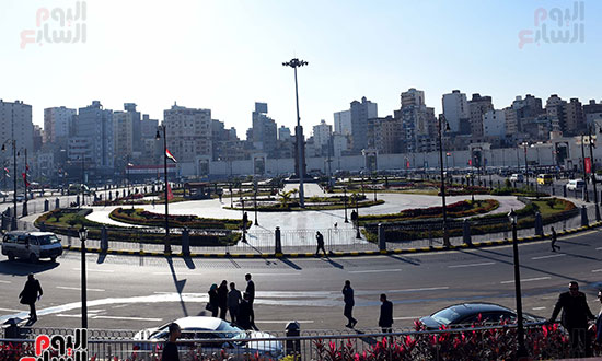تفقد رئيس الوزراء لميدان محطة مصر وسوق المحطة بمحافظة الاسكندرية (45)