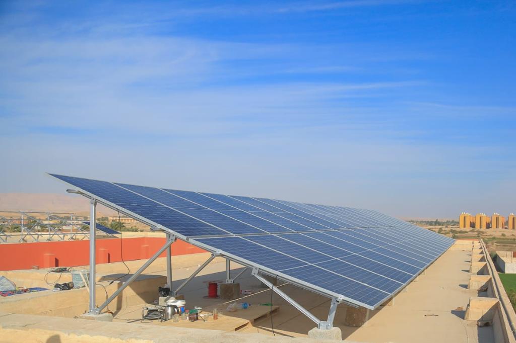 إنشاء 23 محطة طاقة شمسية بمدارس الأقصر بقرى إسنا وأرمنت