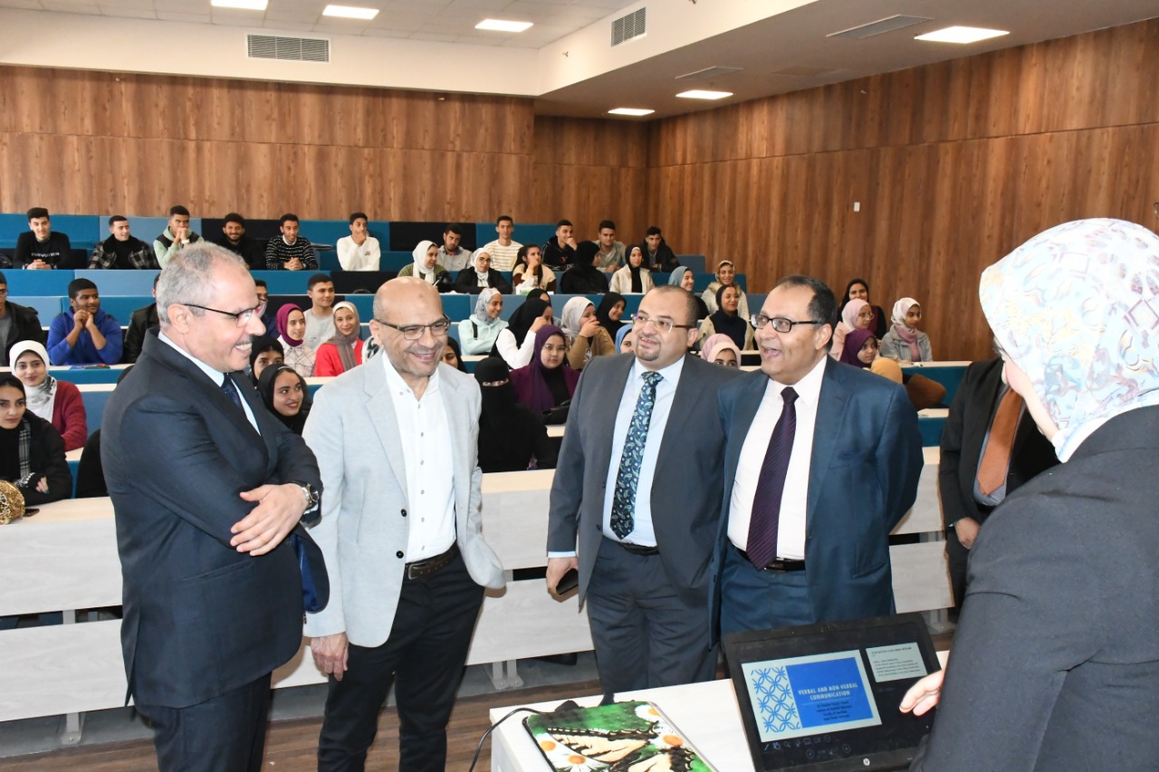 جانب من زيارة لجنة المجلس الأعلى للجامعات لجامعة الإسماعيلية الجديدة الأهلية  (2)