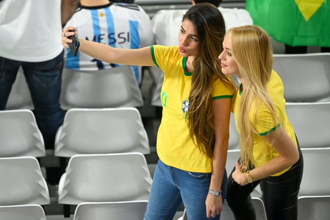 مشجعتان من البرازيل