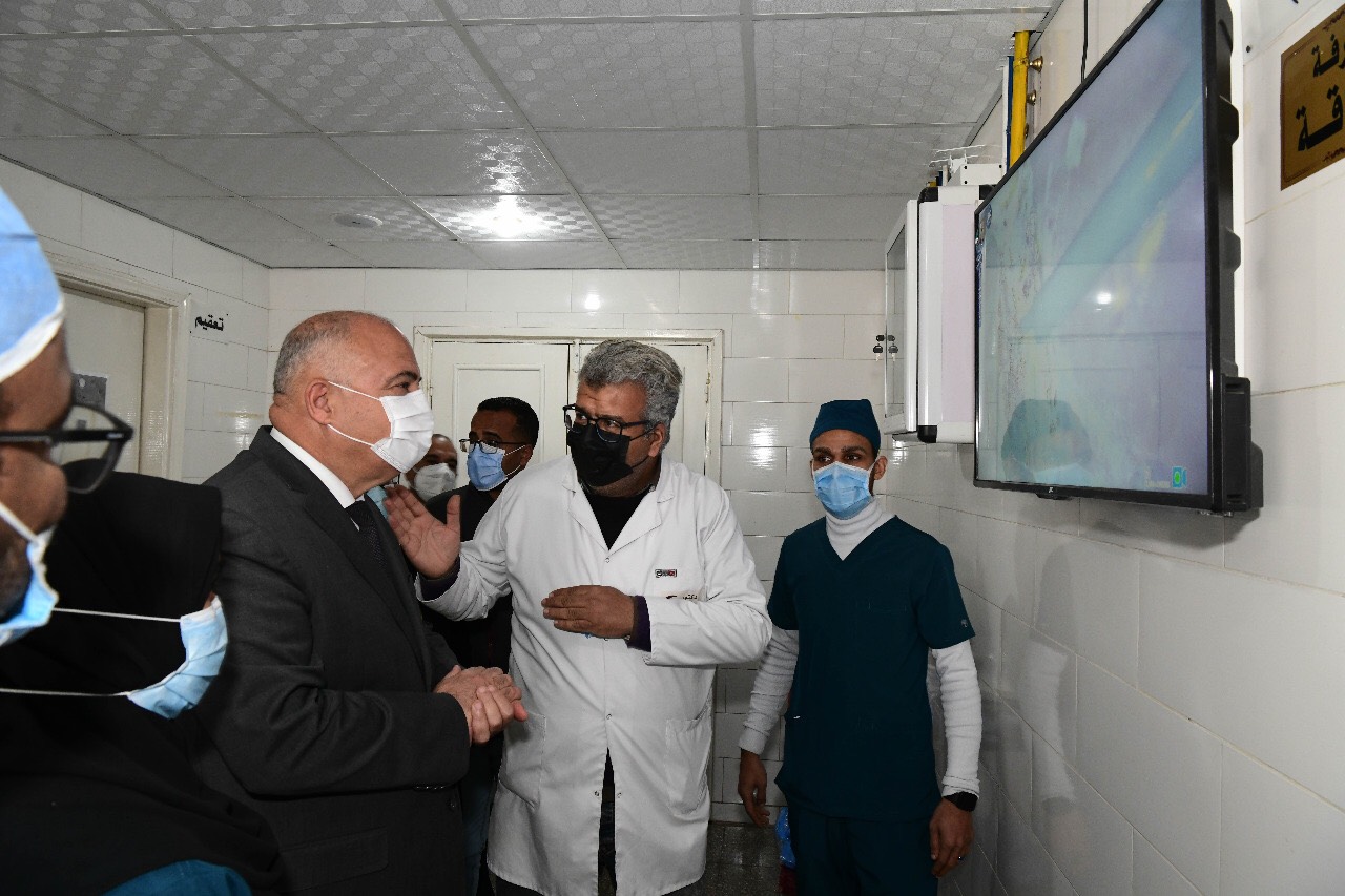 افتتاح أول وحدة مناظير جراحية في مستشفى قنا (4)
