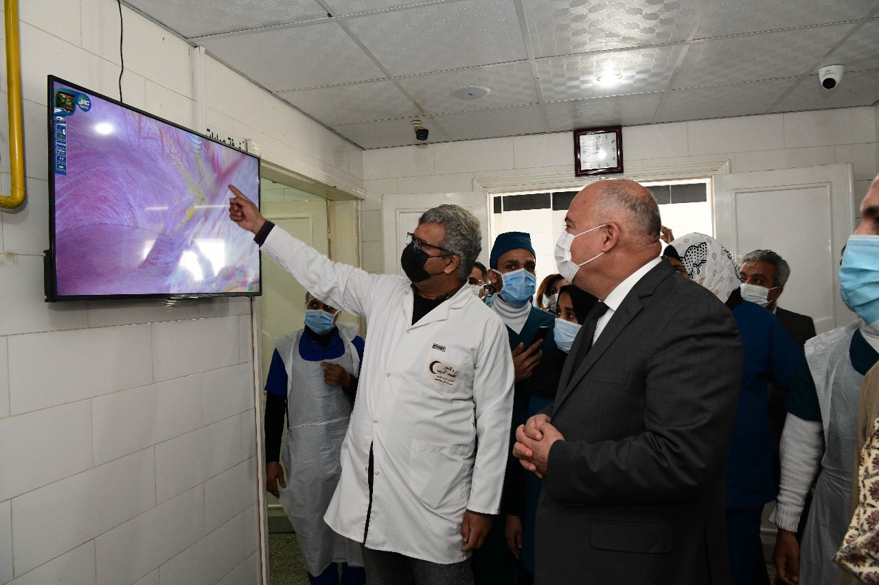افتتاح أول وحدة مناظير جراحية في مستشفى قنا (2)