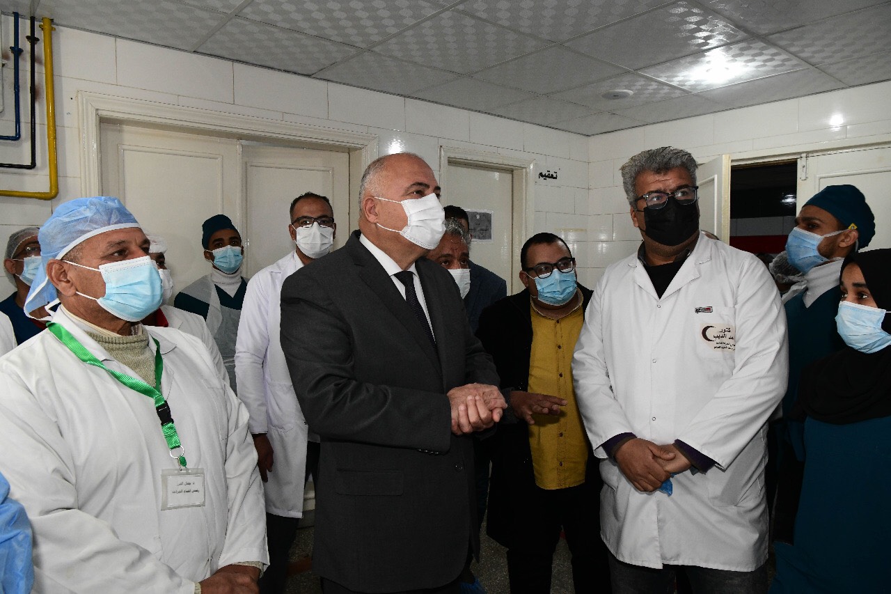 افتتاح أول وحدة مناظير جراحية في مستشفى قنا (1)
